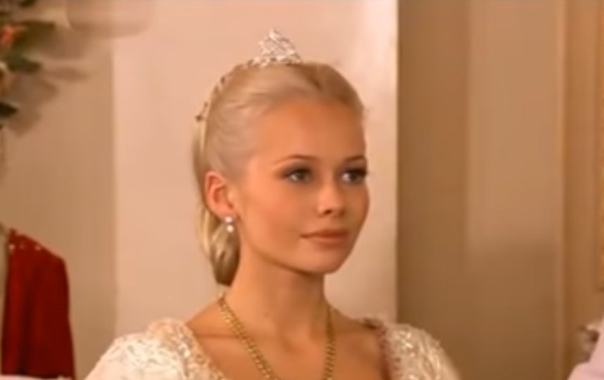 Соблазнительная Елена Корикова – Бедная Настя 2003