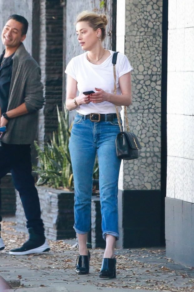 Amber Heard: With a friend in Los Angeles-01