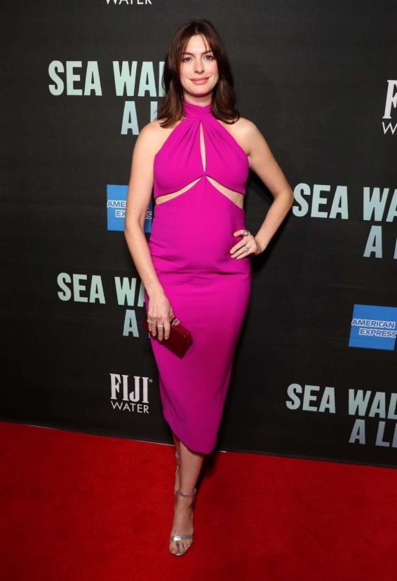Anne Hathaway 2019 : Anne Hathaway â Sea Wall A Life Opening Night in New York-01