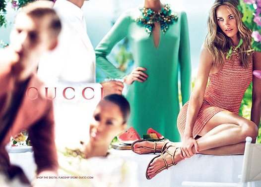 Кармен Педару в рекламной кампании Gucci Resort