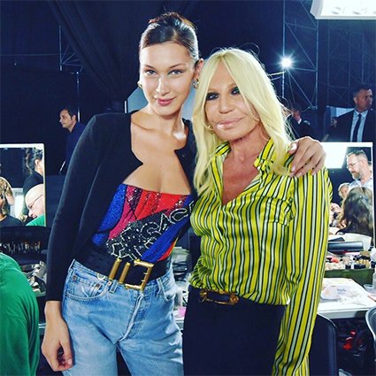 Донателла Версаче с Беллой Хадид на показе Versace