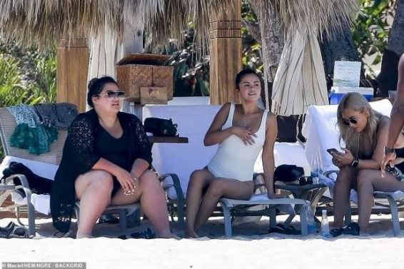 Selena Gomez â Wear White Swimsuit at a Beach in Punta Mita â Mexico-43