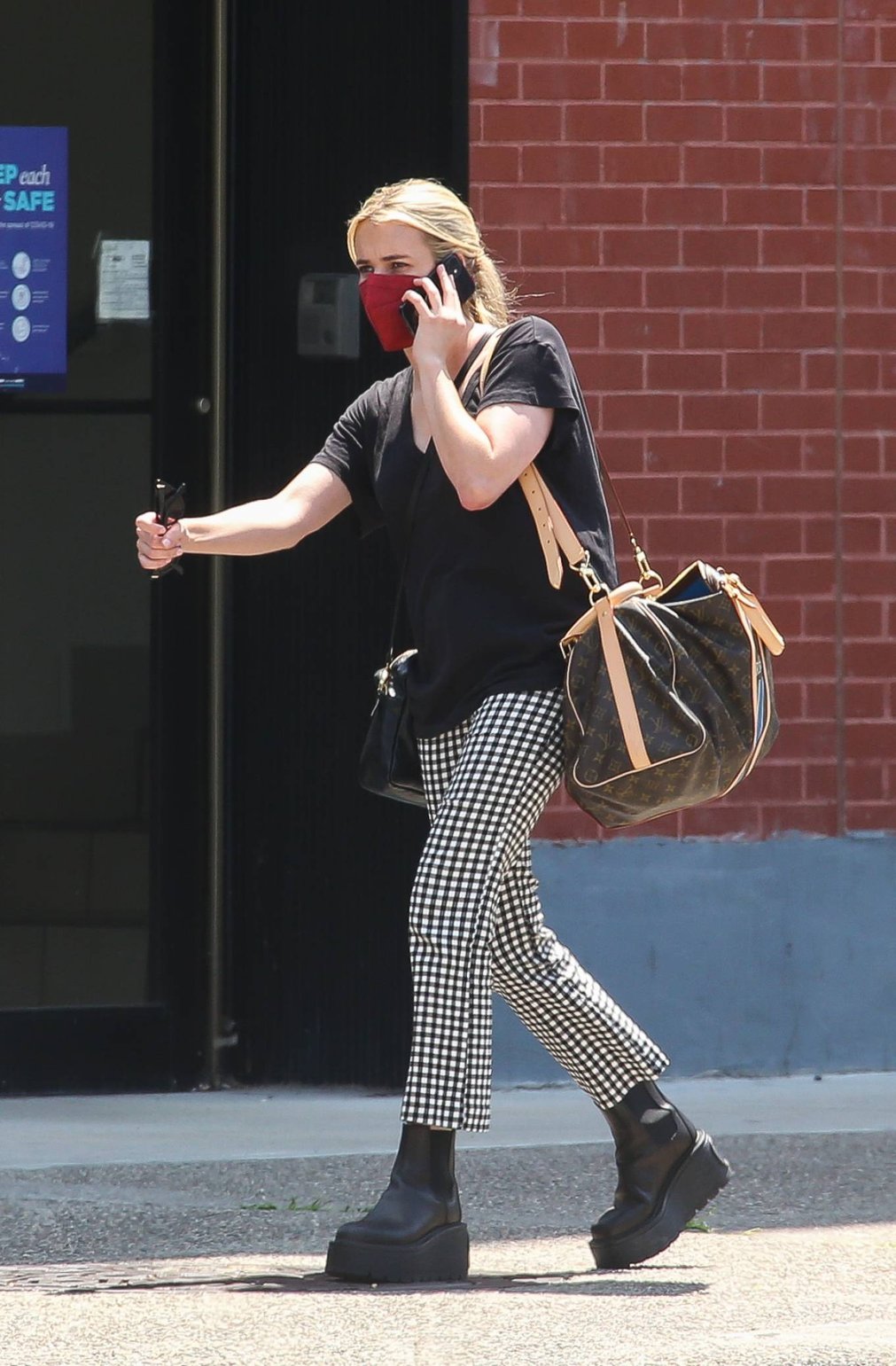 Emma Roberts 2021 : Emma Roberts – Is pictured stepping out in New York-07