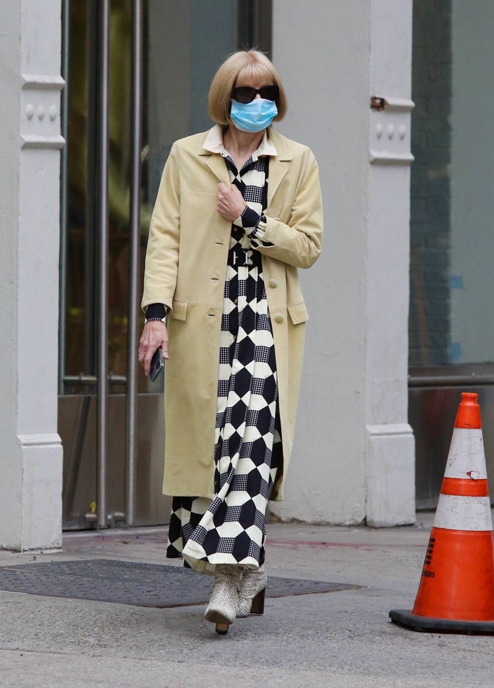 Anna Wintour 2021 : Anna Wintour – Seen in a patterned dress and snakeskin leather boots in Manhattan’s Soho area-01