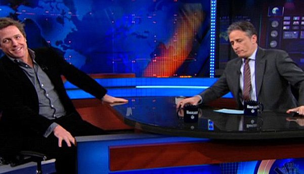 Хью Грант и Джон Стюарт на Daily Show Comedy Central