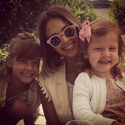 Джессика Альба с детьми (фото из Instagram)