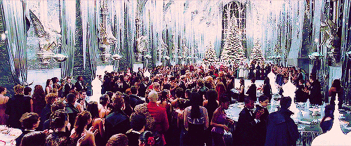 https://vignette.wikia.nocookie.net/dumbledoresarmyroleplay/images/7/7b/Yuleball.gif/revision/latest?cb=20150215161643