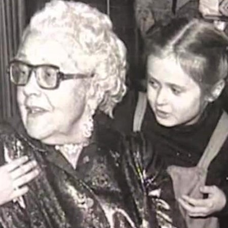 Анна Михалкова с бабушкой Натальей Кончаловской