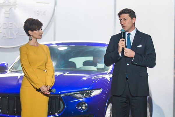 Ведущая Софико Шеварднадзе и глава Maserati Джулио Пасторе