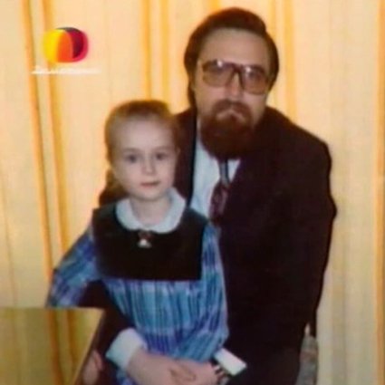Маленькая Полина Гагарина с отцом