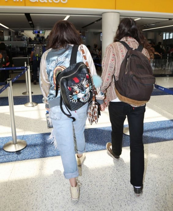 Kesha â Arriving at LAX airport in Los Angeles-19
