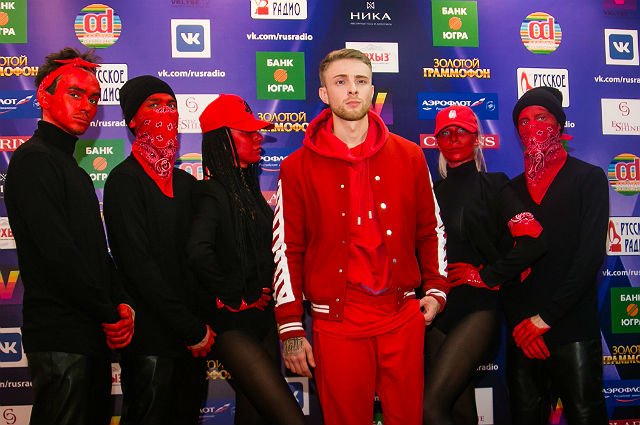 Егор Крид с танцорами