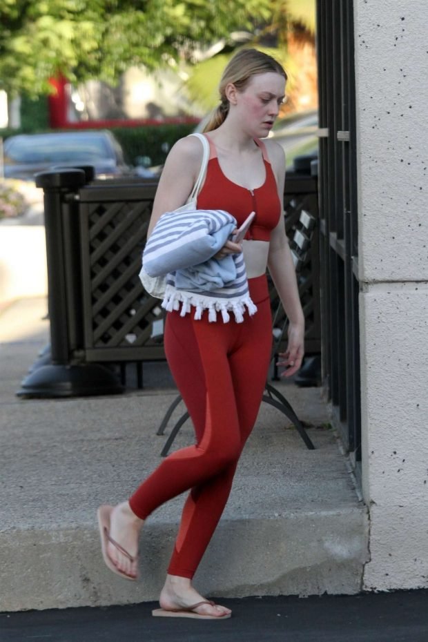 Dakota Fanning in Red Outfit -02