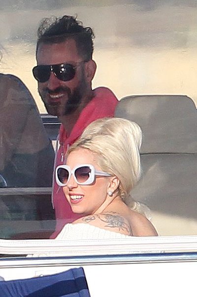 Леди Гага собралась замуж за Тэйлора Кинни