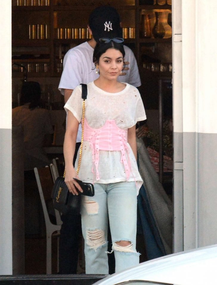Vanessa Hudgens and Austin Butler: Out for dinner in Los Angeles -04