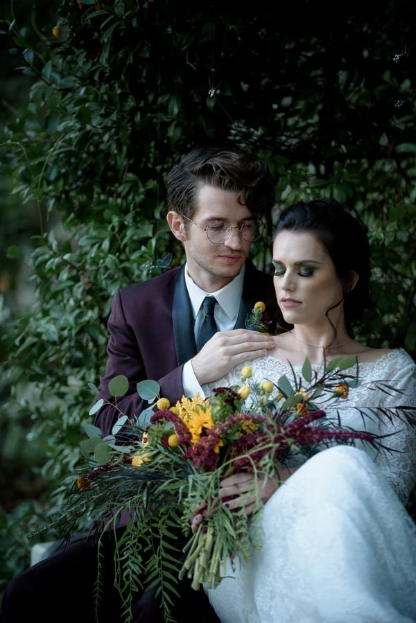 https://i.weddingomania.com/2018/07/01-This-wedding-shoot-was-inspired-by-Harry-Potter-and-magic-on-the-whole-it-showed-off-refined-vintage-details-and-beauty.jpg