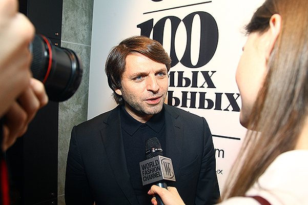 Николай Усков на вечеринке 