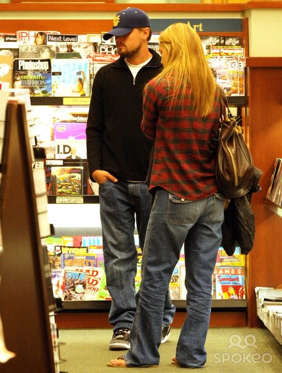 Leonardo DiCaprio and Bar Refaeli LEO'S BEDTIME READING Leonardo DiCaprio and his model girlfriend Bar Rafaeli have the book of love - they went on a late-night shopping trip for reading material. The couple avoided the crowds by heading to leading bookstore Barnes & Noble in Los Angeles just before it closed its doors at 11pm on Monday. They browsed the racks for magazines - before Leo headed into the self-i...