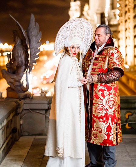 Виктория и Олег Шеляговы отмечают 10-ю годовщину свадьбы
