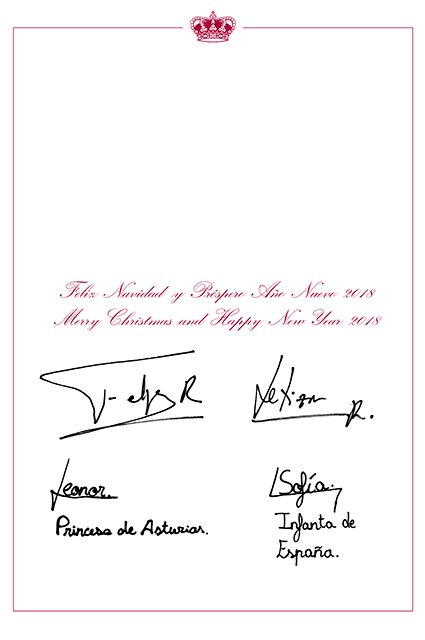 Члены королевской семьи презентовали рождественскую открытку