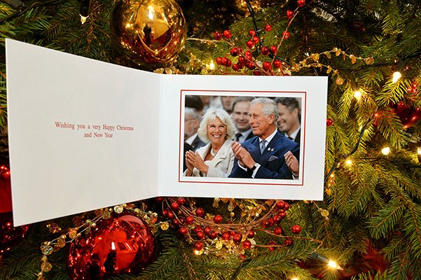 Рождественская открытка принца Чарльза и Камиллы Паркер-Боулз