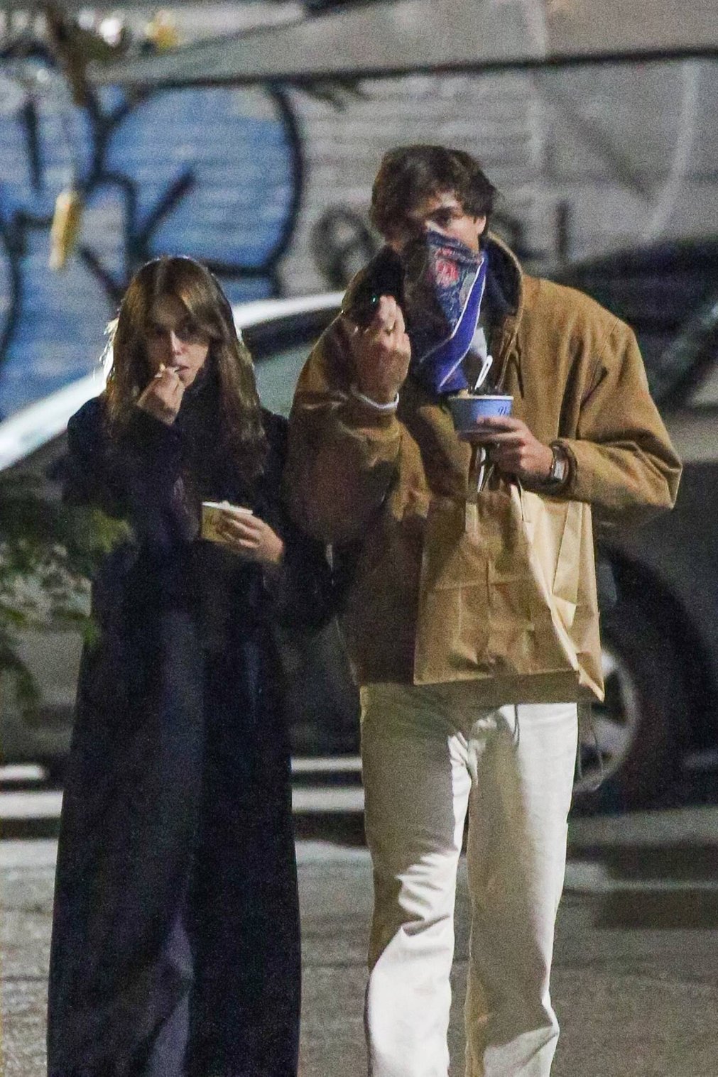 Kaia Gerber 2021 : Kaia Gerber – With her boyfriend Jacob Elordi stroll while out in New York-05