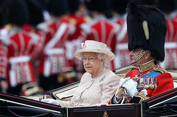 Королева Елизавета II и принц Филипп