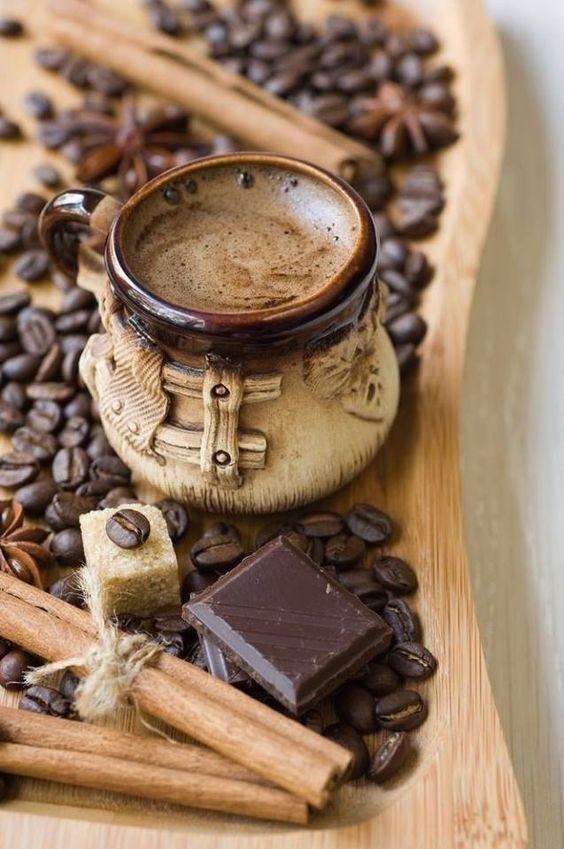 Coffee, Chocolate, Cinnamon, Raw Sugar, Star Anise: 