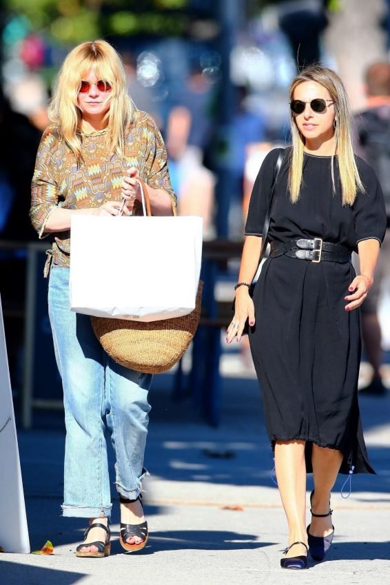 Kristen Dunst â Shopping with a friend in West Hollywood-10