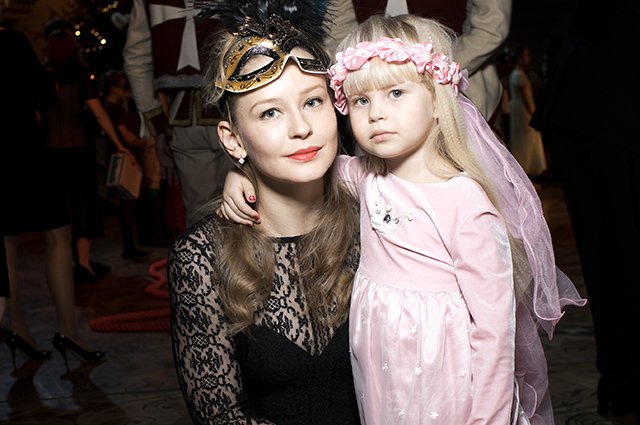 Юлия Пересильд с дочкой