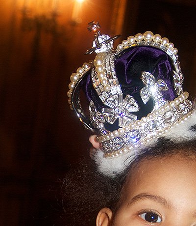 Каблуки и корона: модные обновки дочери Бейонсе - Блу Айви