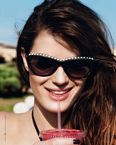 Изабели Фонтана в курортной рекламной кампании Bergdorf Goodman