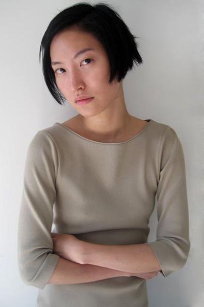 Жизненный путь популярной южнокорейской модели и блоггера Дол Ким (Daul Kim) завершился самоубийством в возрасте 20 лет.