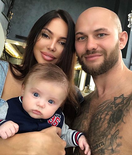 Оксана Самойлова и Джиган с сыном