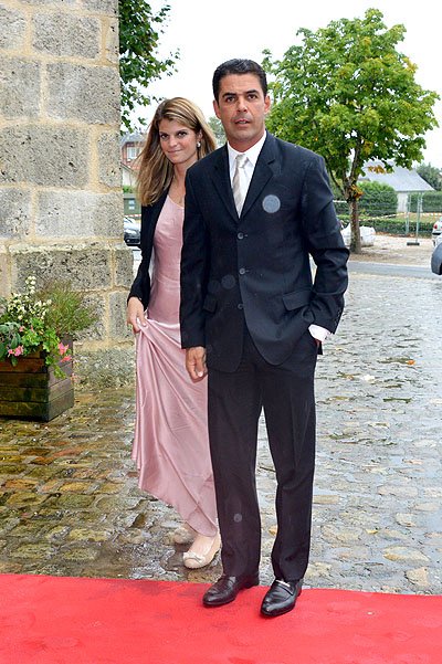 Афина Онассис с супругом на свадьбе сестры 2