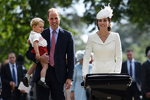 Принц Уилльям и герцогиня Кэтрин с детьми