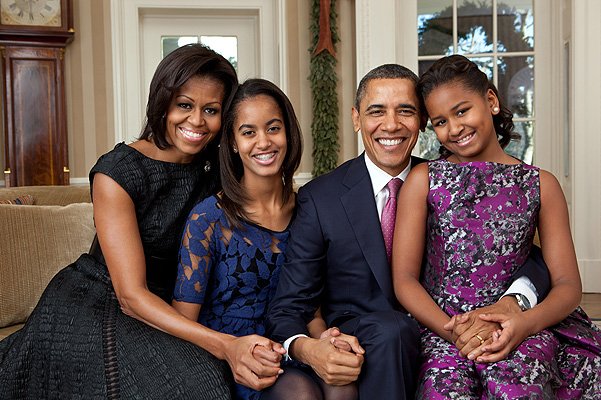 Барак и Мишель Обама с дочерьми Сашей и Малией