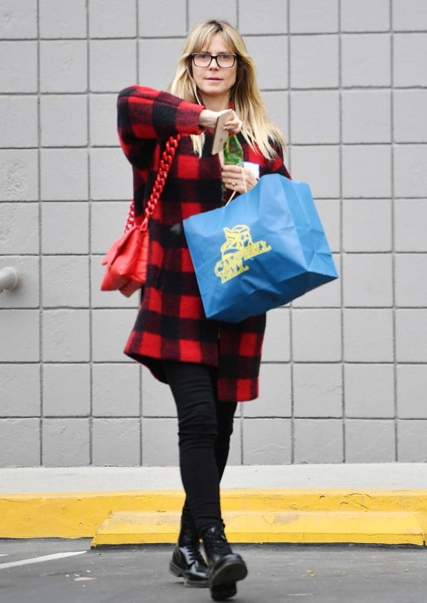 Heidi Klum: Out running errands in Los Angeles -05