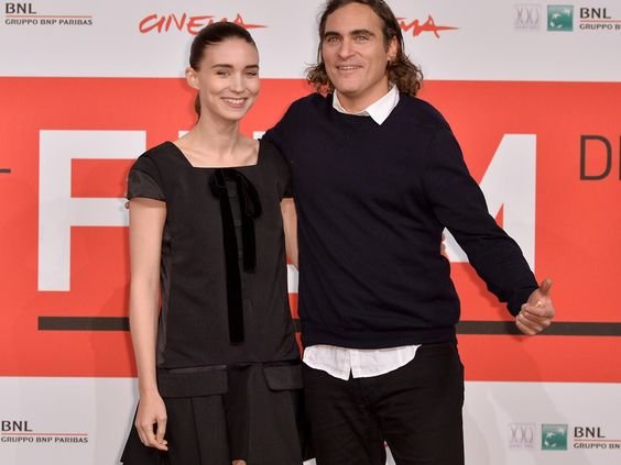 Rooney Mara y Joaquin Phoenix se prometen tras tres aÃ±os juntos