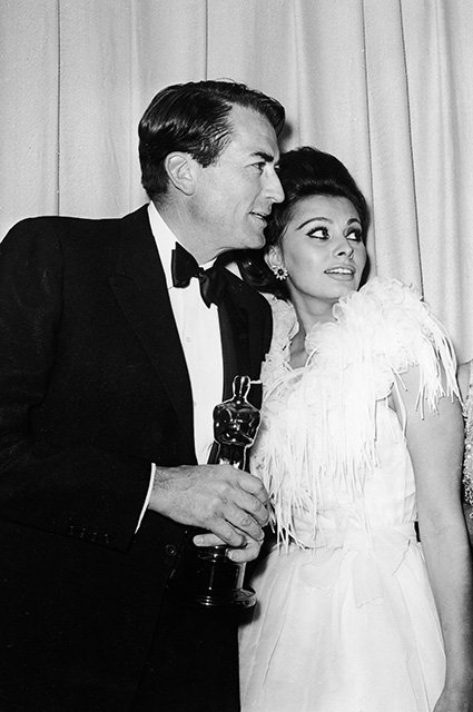 Грегори Пек и Софи Лорен, 1963 год