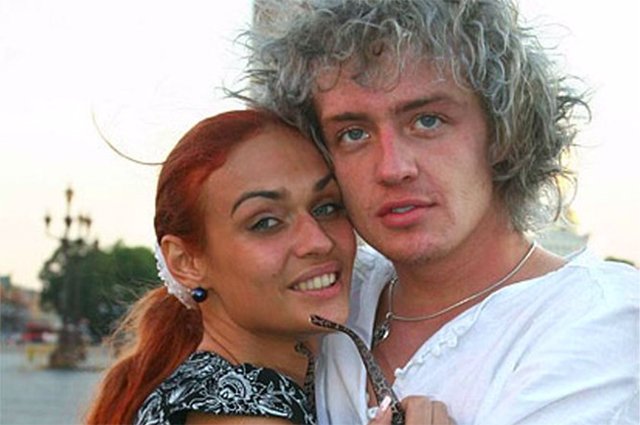 Алена Водонаева и Май Абрикосов