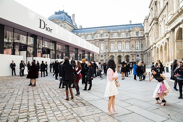 Кадры с показа Dior
