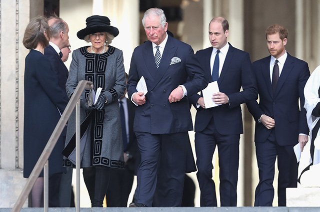 Герцогиня Корнуольская Камилла, принц Чарльз, принц Уильям и принц Гарри