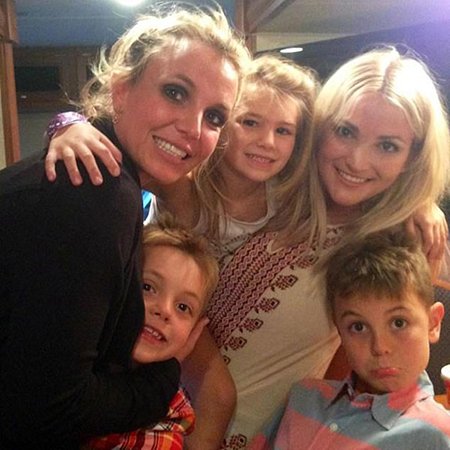 Бритни Спирс с сестрой и детьми