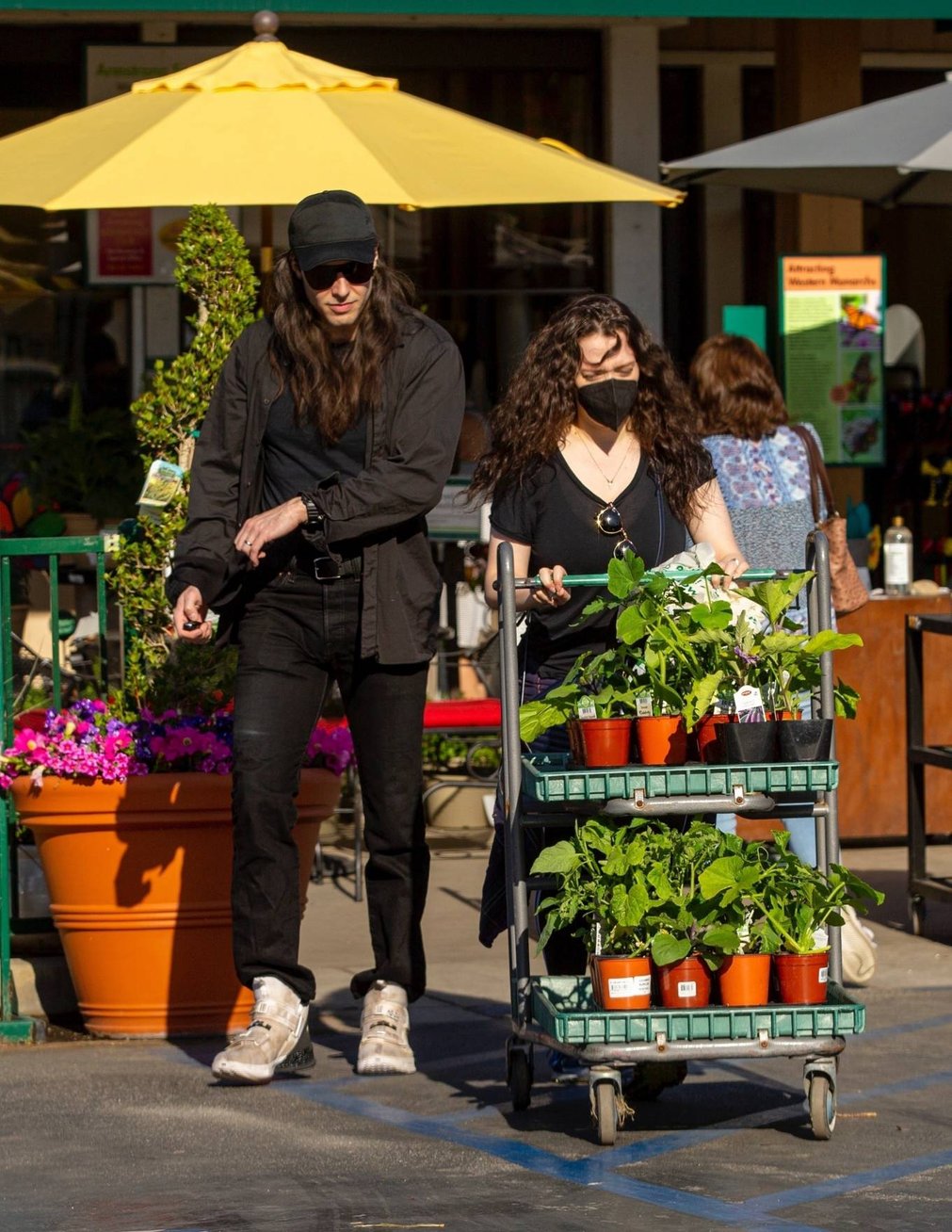 Kat Dennings 2021 : Kat Dennings – buy some plants in Studio City-04