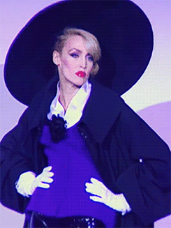 
Jerry Hall @ Thierry Mugler Haute Couture Fall 1995
