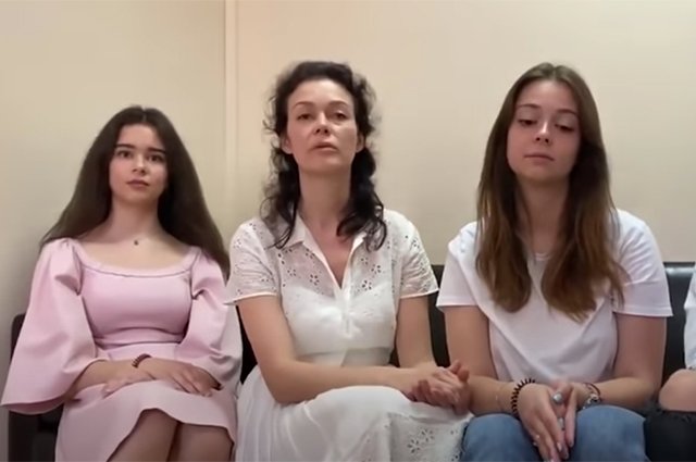 Марина Чайка с дочерьми