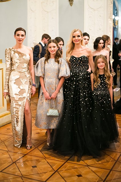 Снежана Георгиева и Наталья Якимчик с дочерьми
