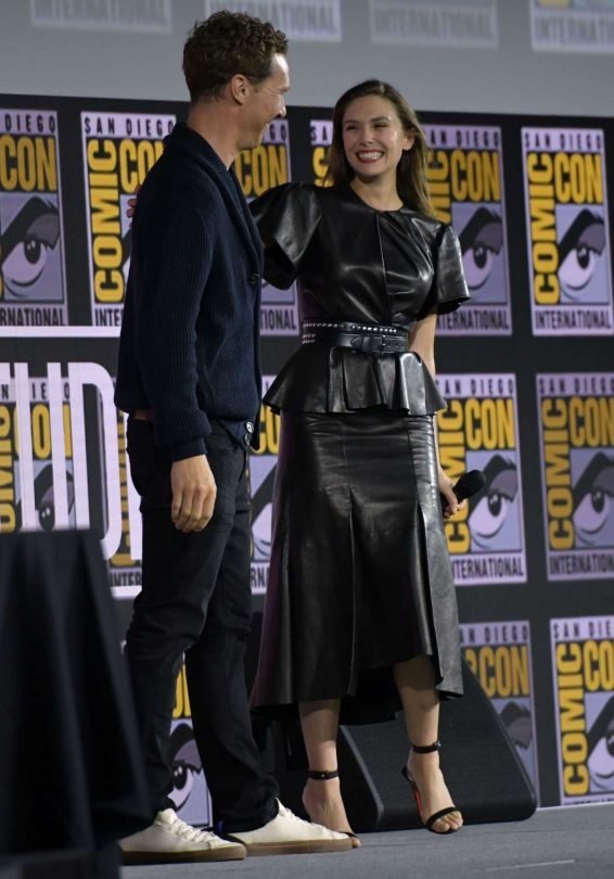 Elizabeth Olsen 2019 : Elizabeth Olsen â Marvel Panel at Comic Con San Diego 2019-07