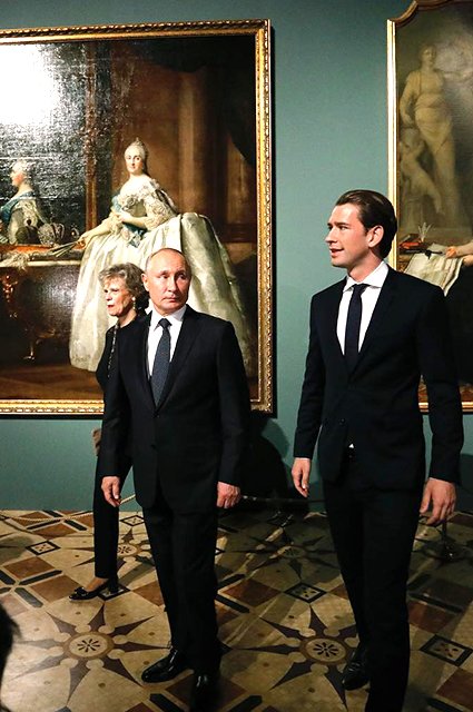 Владимир Путин и Себастьян Курц в Эрмитаже